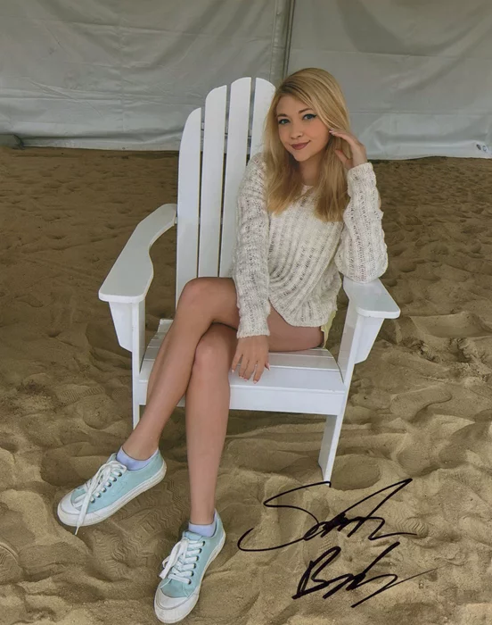 Samantha Bailey autograph