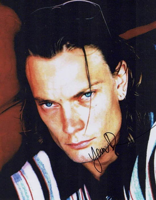 Yan Birch autograph