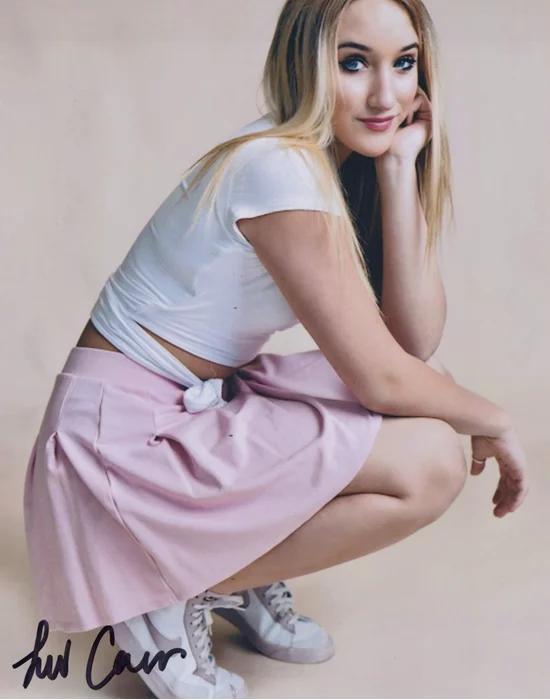 Liv Carr autograph