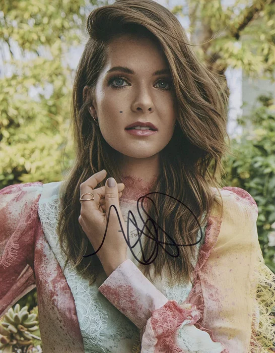 Meghann Fahy autograph