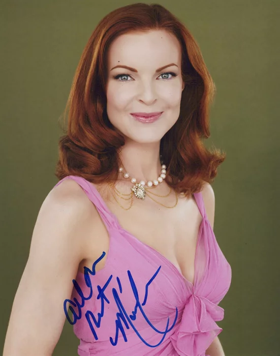 Marcia Cross autograph