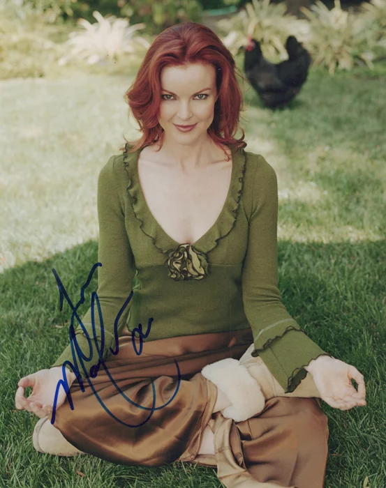Marcia Cross autograph