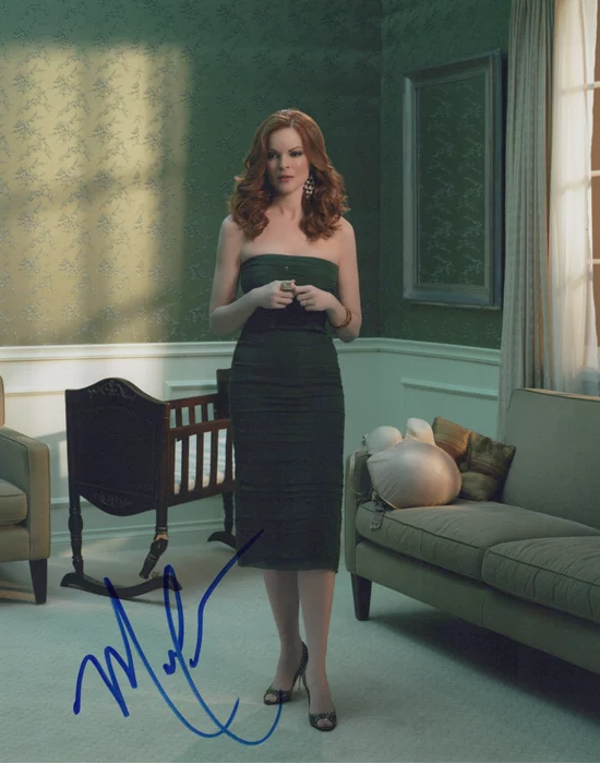 Marcia Cross autograph