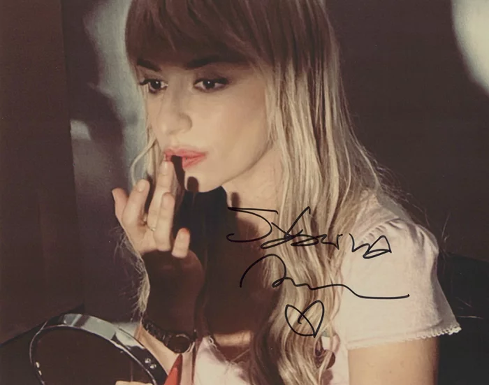 Sabrina Impacciatore autograph