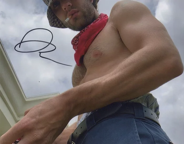 Jackson White autograph