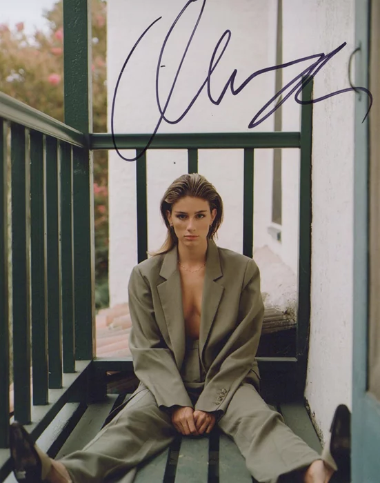 Olivia Rouyre autograph