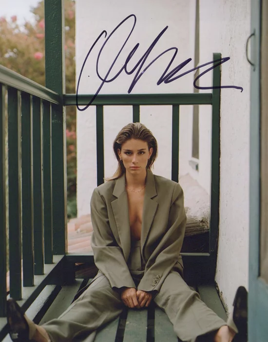 Olivia Rouyre autograph