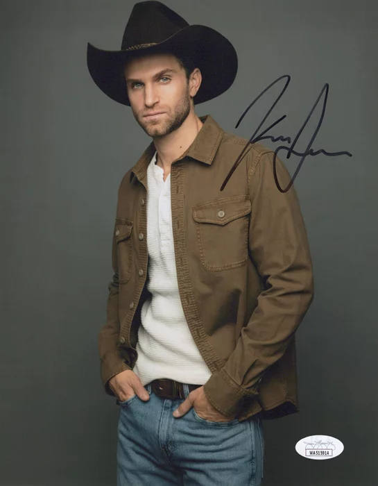 Keegan Allen autograph