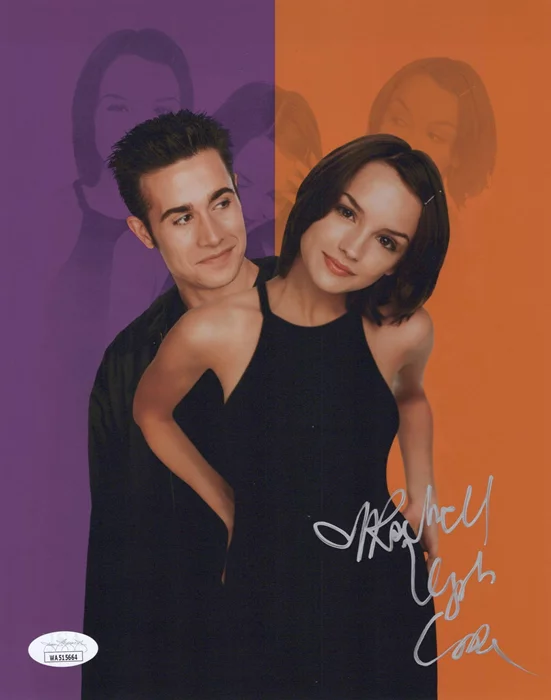 Rachael Leigh Cook autograph