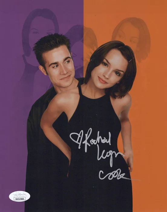 Rachael Leigh Cook autograph