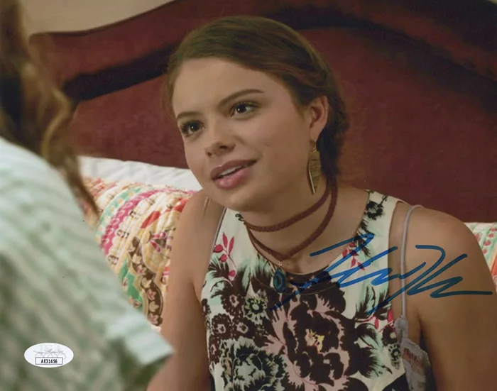 Hannah Kepple autograph