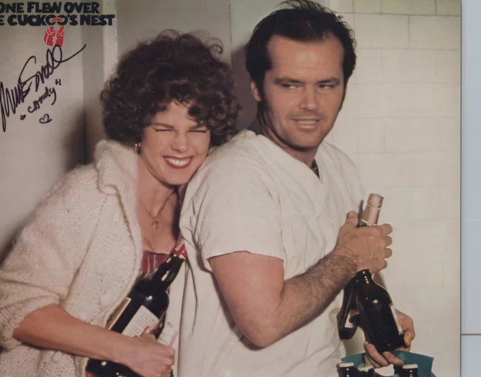 Mews Small autograph