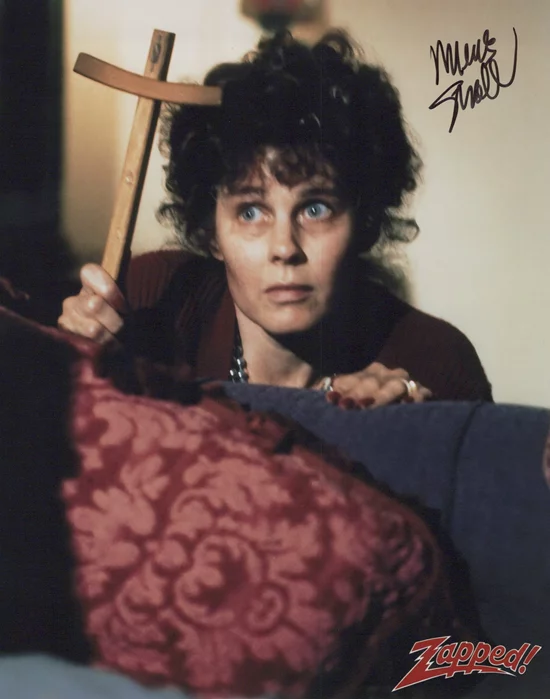 Mews Small autograph