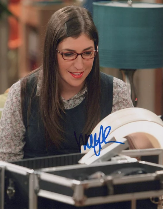 Mayim Bialik autograph