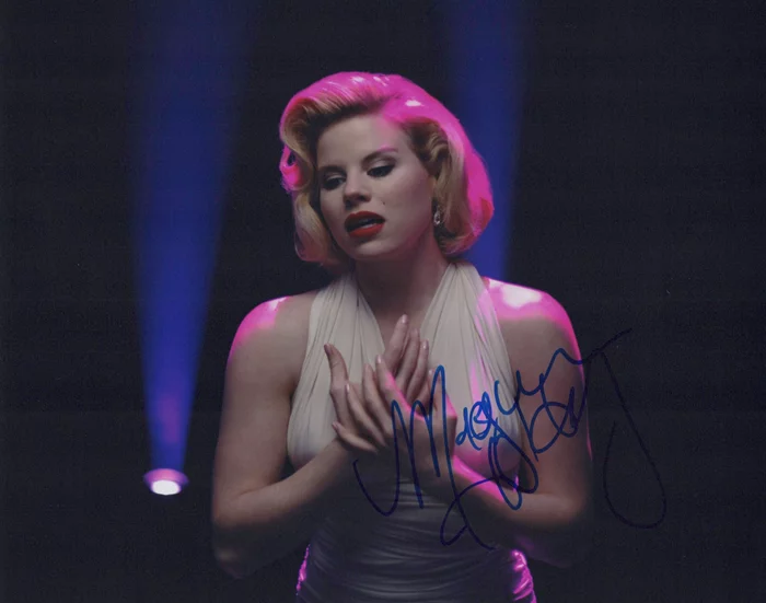Megan Hilty autograph
