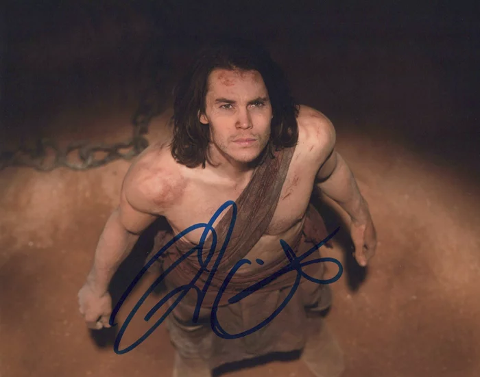 Taylor Kitsch autograph