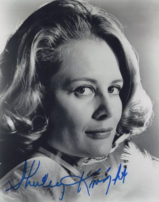 Shirley Knight autograph