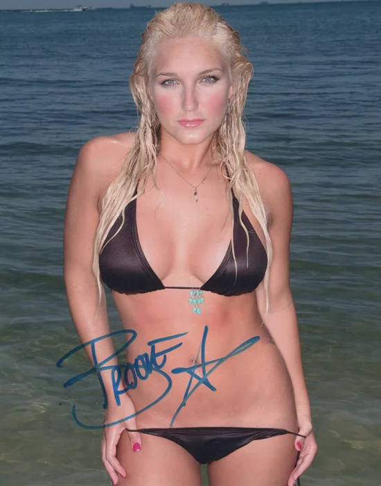 Brooke Hogan autograph