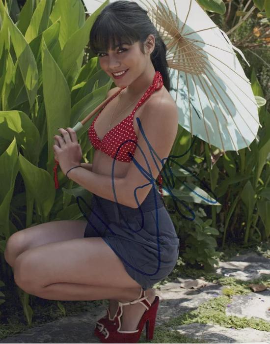 Vanessa Hudgens autograph