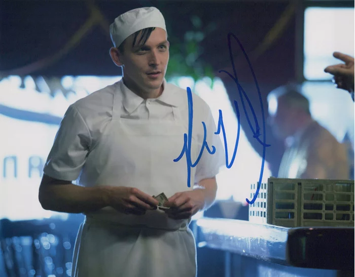 Robin Lord Taylor autograph