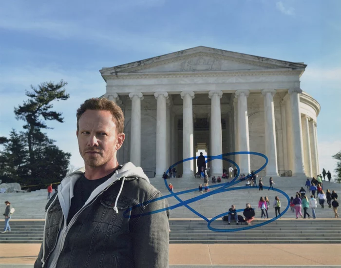 Ian Ziering autograph