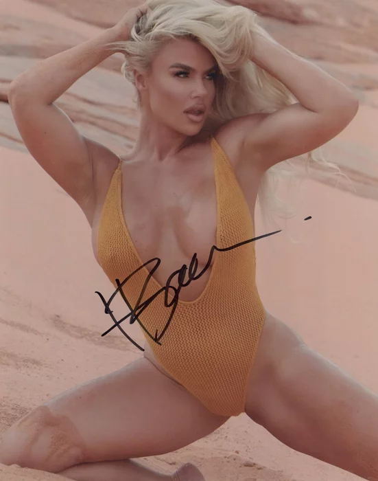 Holly Barker autograph