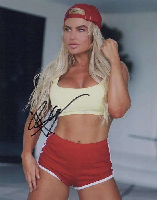 Holly Barker autograph