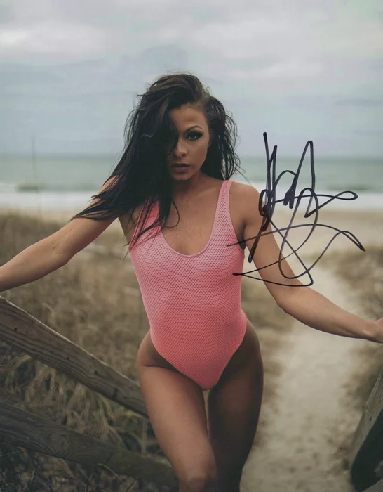 Hannah Stein autograph