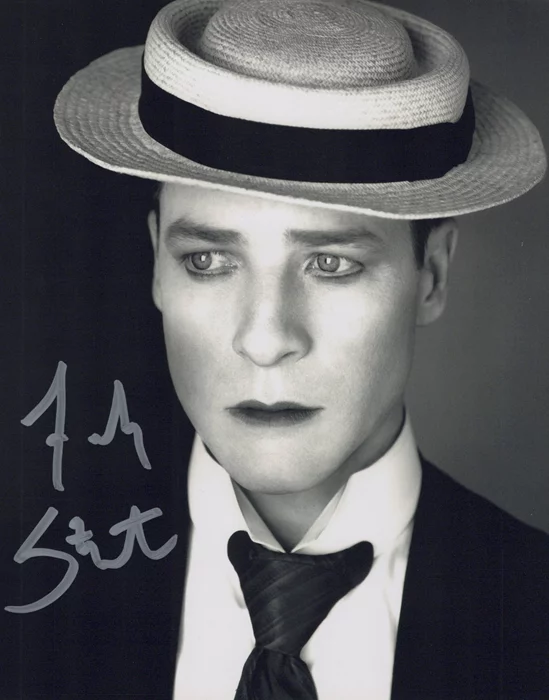 French Stewart autograph