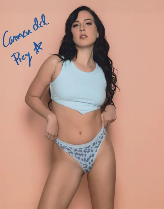 Carmen del Rey autograph