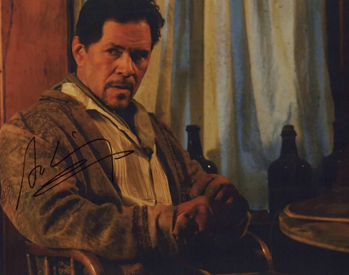 A Martinez autograph