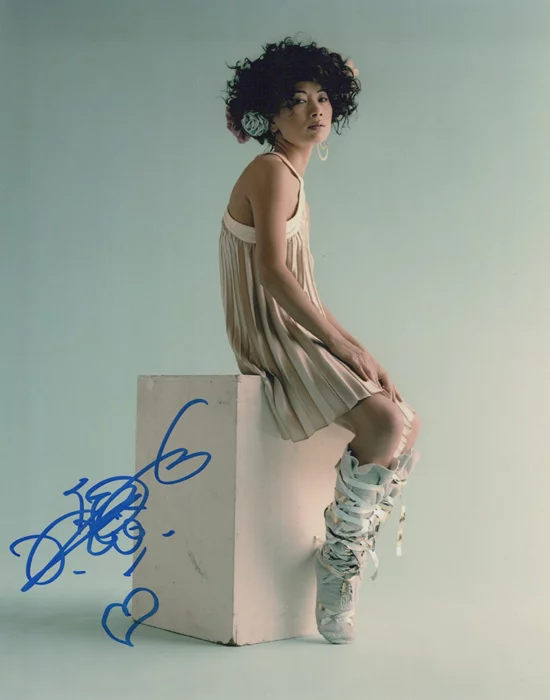 Bai Ling autograph
