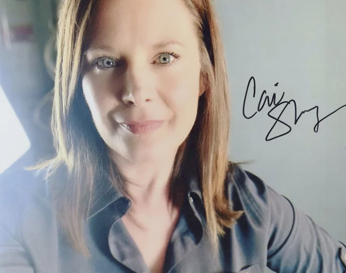 Cari Shayne autograph