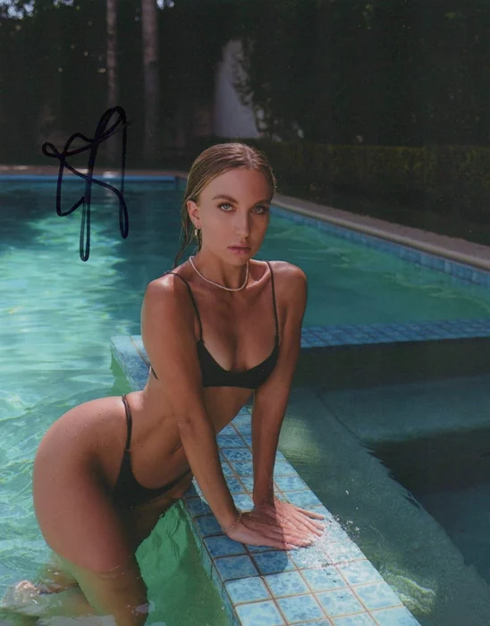 Natalia Anderson autograph