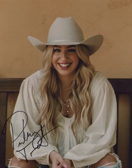 Presley Tennant autograph