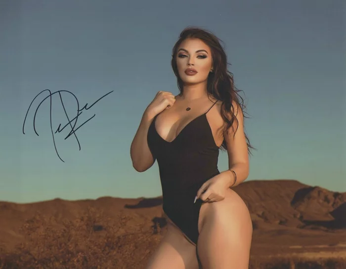 Jessica Rose autograph