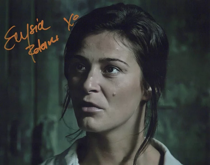 Elysia Rotaru autograph