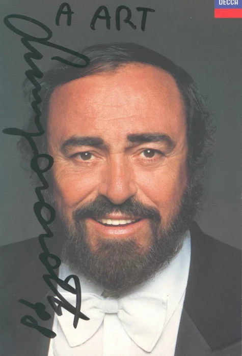 Luciano Pavarotti autograph