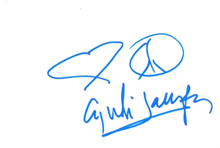 Cyndi Lauper autograph