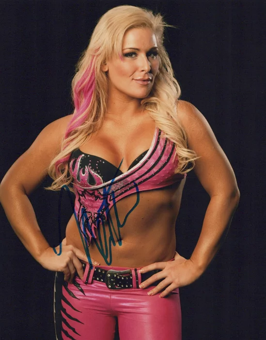 Natalya Neidhart autograph