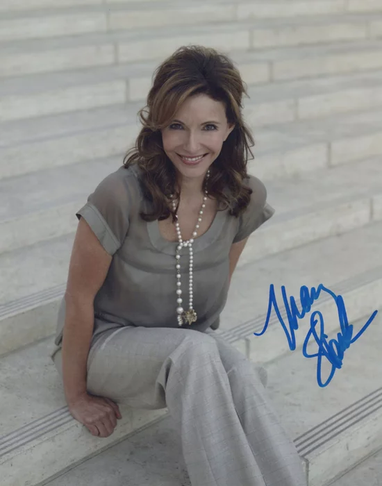 Mary Steenburgen autograph