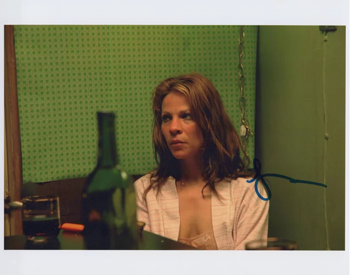 Lili Taylor autograph