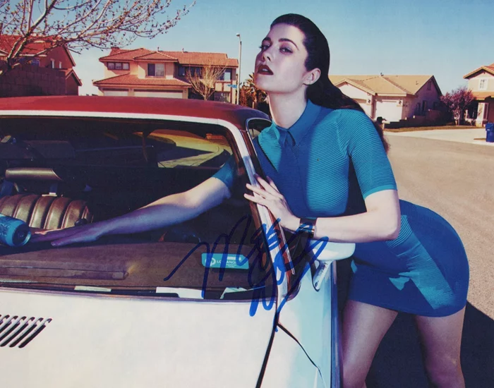 Mary Elizabeth Winstead autograph