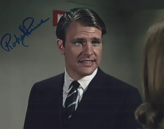Robert Pine autograph