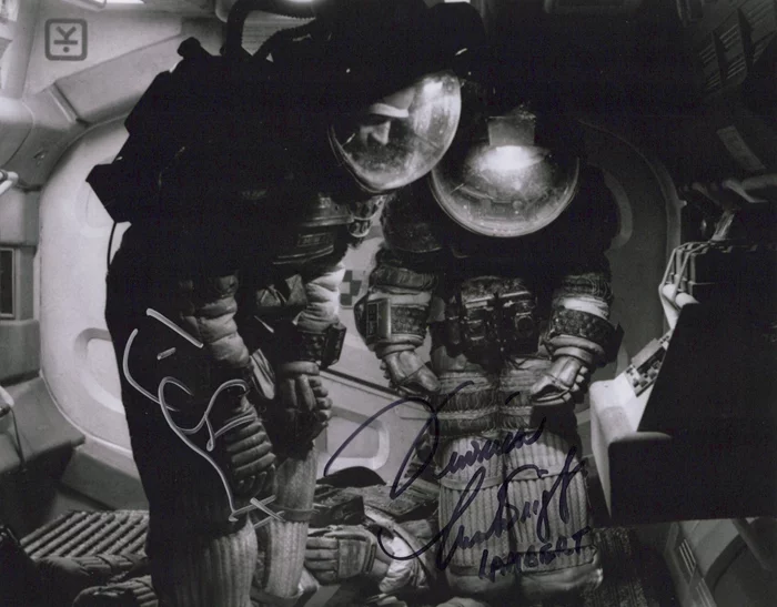 Alien autograph