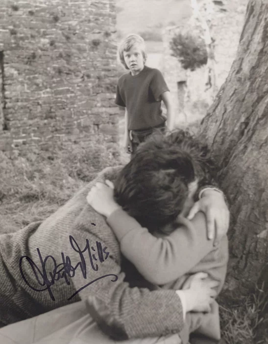 Hayley Mills autograph
