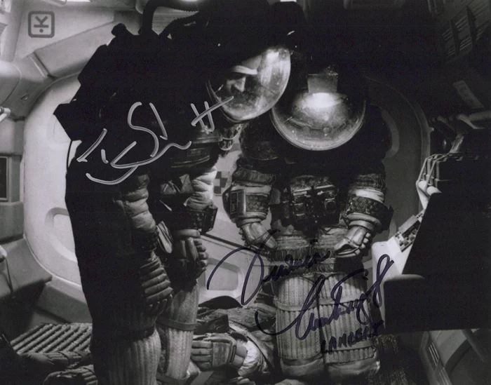 Alien autograph