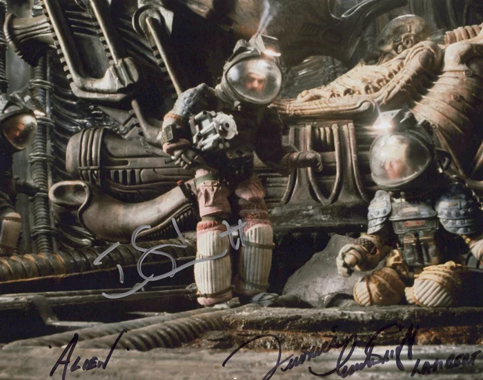 Alien autograph
