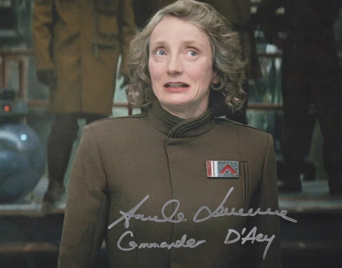 Amanda Lawrence autograph