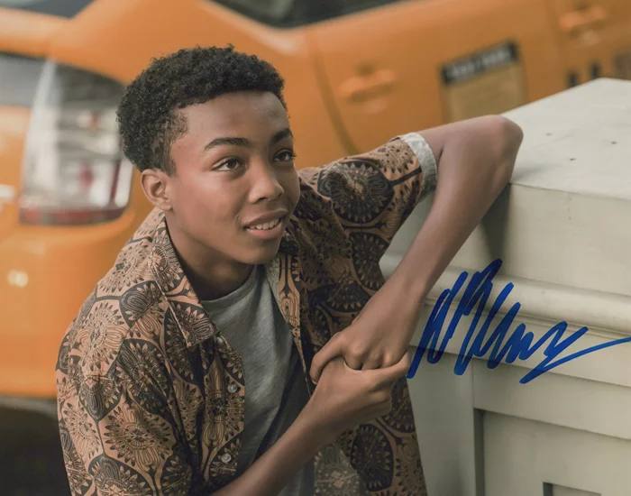 Asante Blackk autograph